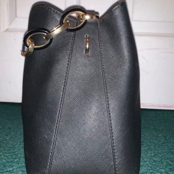 Michael Kors purse - Picture 5 of 7